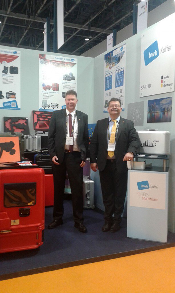 bwh Koffer auf der Intersec Messe 2016 unser Team