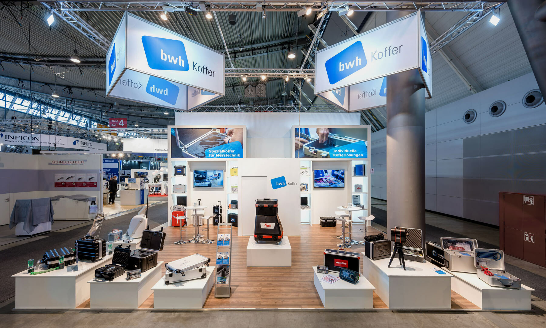 Messestand CONTROL Stuttgart der bwh Spezialkoffer GmbH